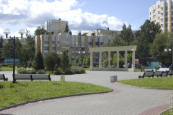 вид на центральную часть сквера