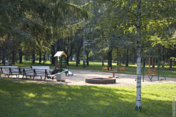 детская площадка с песочницей