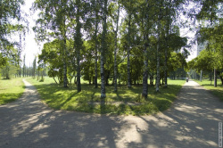 сквер возле Колокола мира