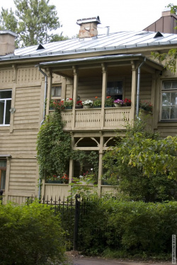 корпус рядом с ботаническим садом