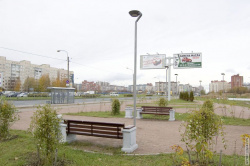 площадка с лавочками