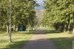 Алея вдоль Апрельской улицы