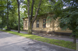 один из старых корпусов