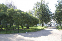 аллея Сквера Блокадников