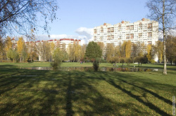 маленькое озеро в саду Бенуа